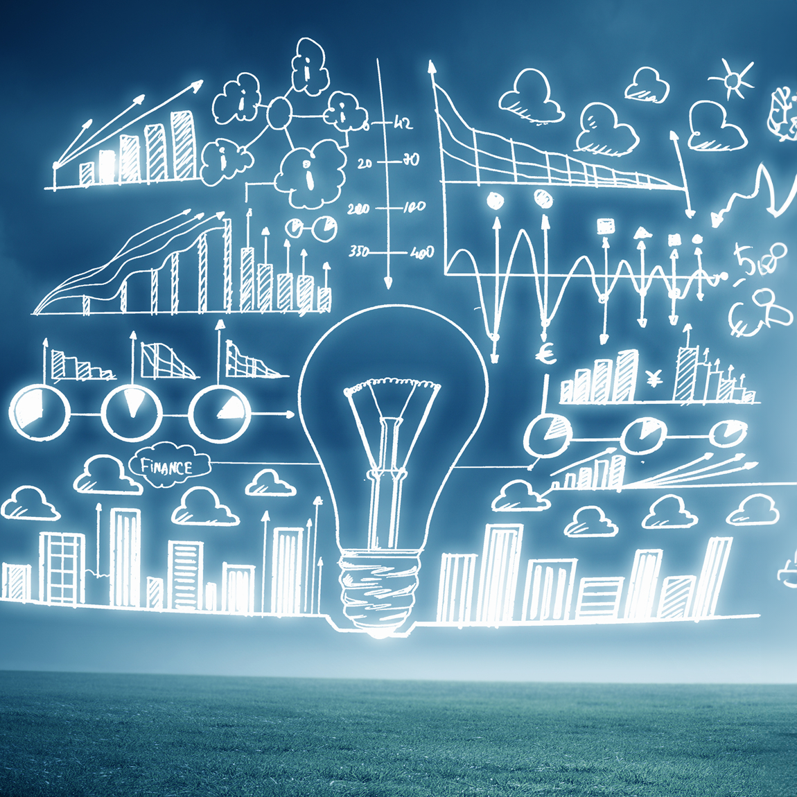 Illustration med en glödlampa omgiven av diagram, grafer och symboler som visar tillväxt, ekonomi och planering – visualiserar hur en affärsplan samlar idéer, mål och ekonomi i en tydlig struktur.