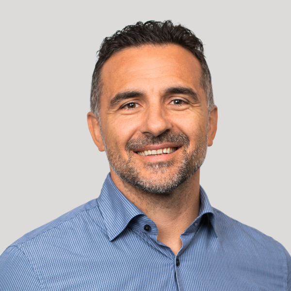 Visar Hani, rådgivare hos Almi