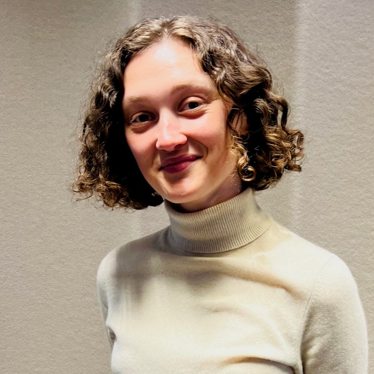 Nora Bergström Gombrii, trainee Management