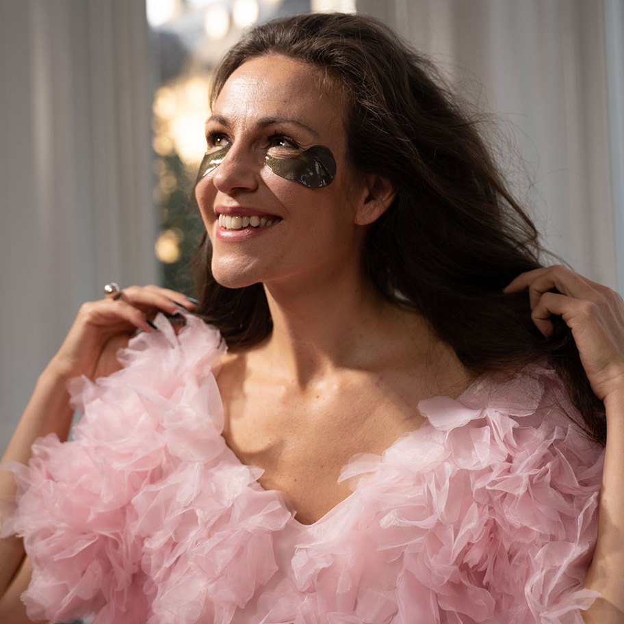 Entreprenören Linn Weilar i en rosafluffig blus